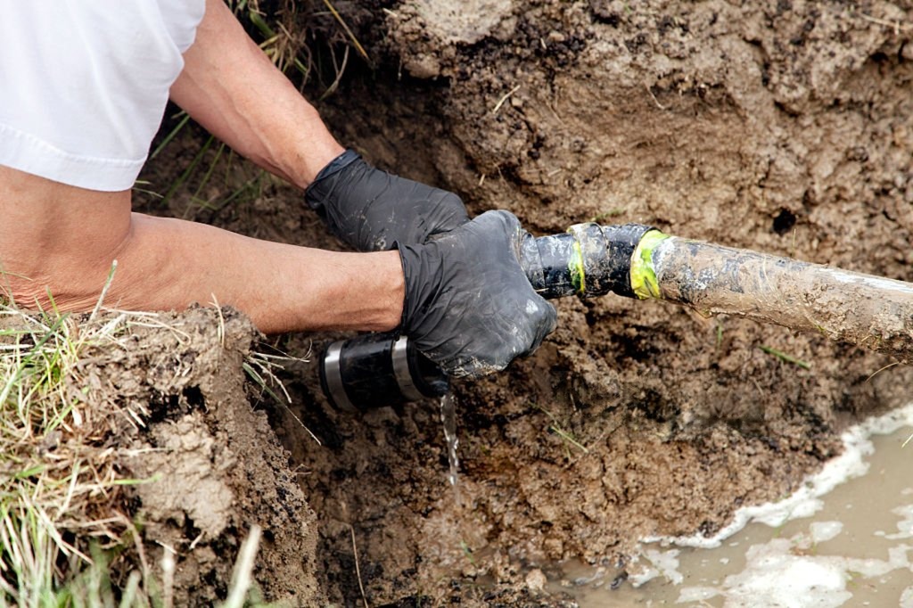 Midlothian sewer line repair plumber excavation work